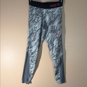 Nike Gray Camo Girls' Leggings with Pink Swoosh